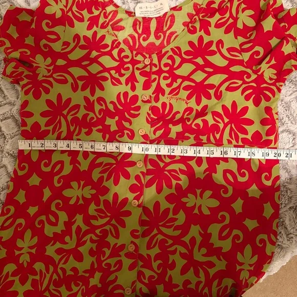 Floral Red and Green Manuheali’i Dress - Picture 13 of 15
